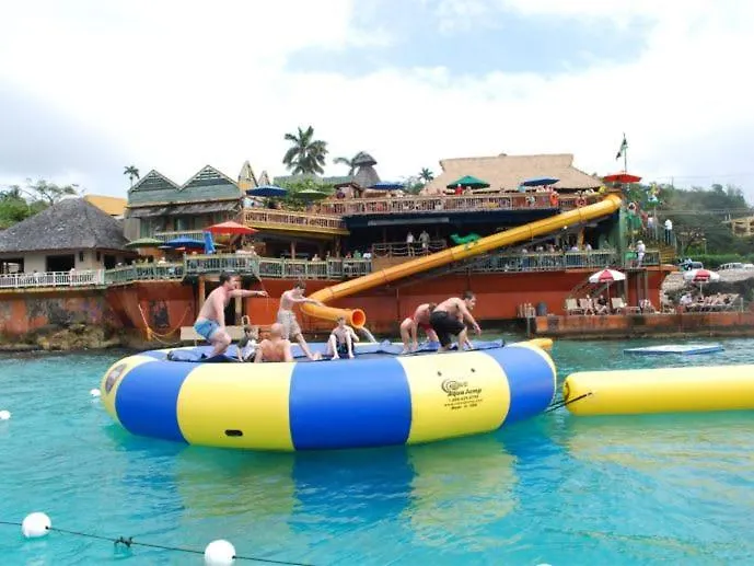 Hospitality Expert Greens 2Br Pool Beach Montego Bay Inn