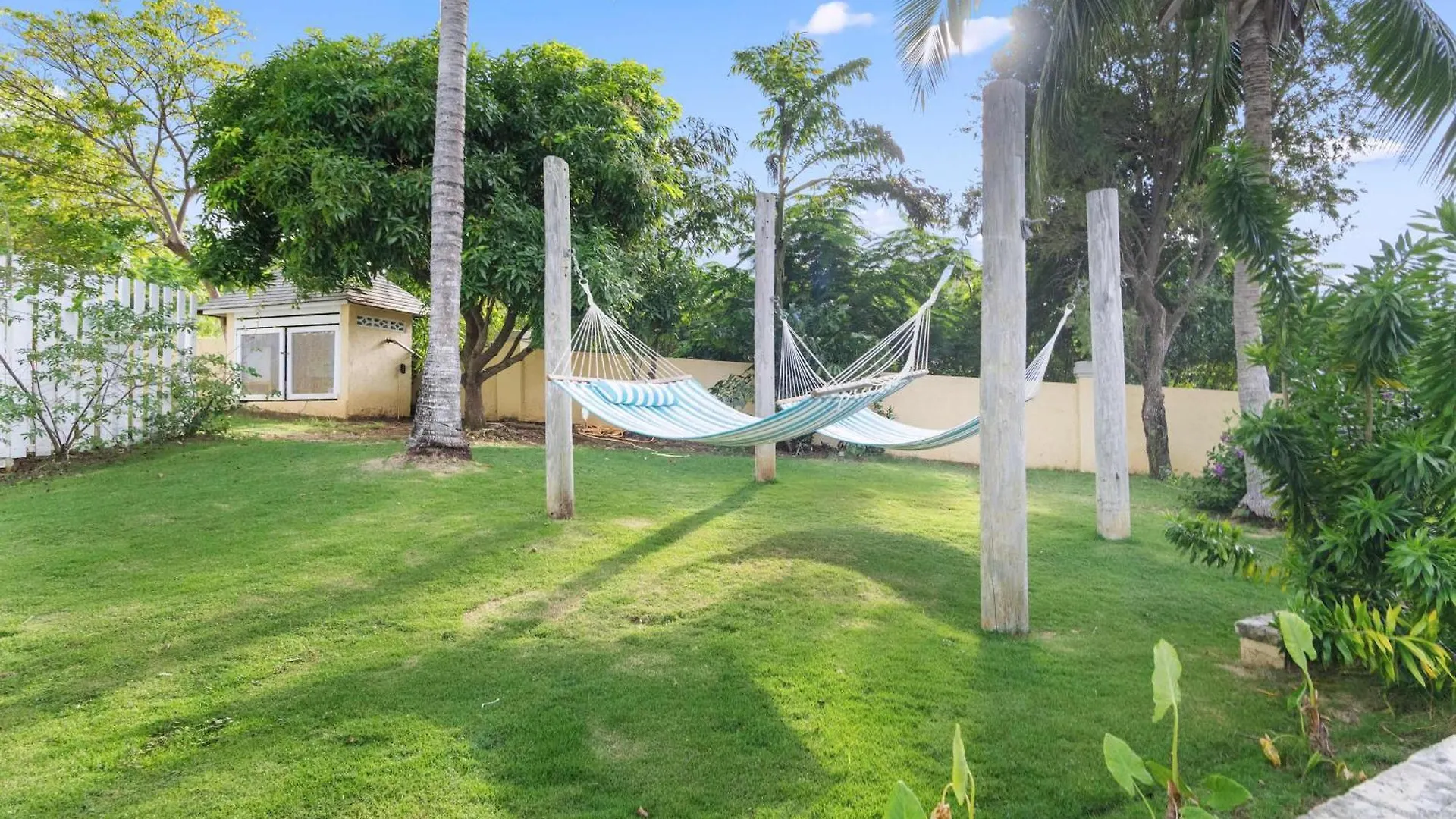 Inn Hospitality Expert Greens 2Br Pool Beach Montego Bay Jamaica